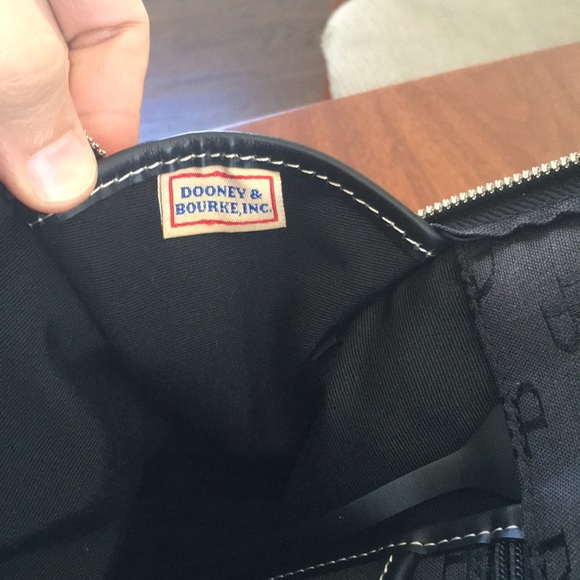 Dooney and Bourke - Picture 4 of 5